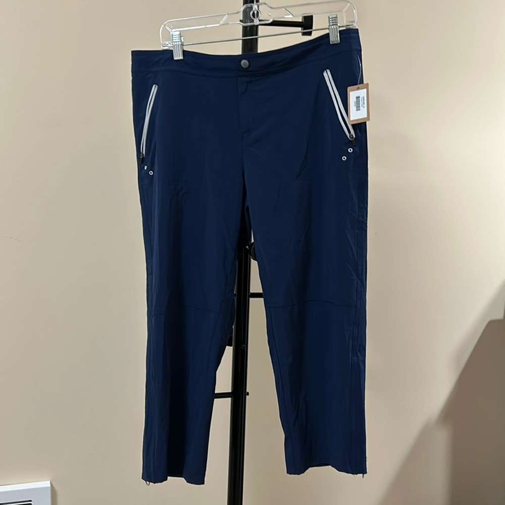 NWT Title Nine Rogue Nimblene Capri sz 10 Navy with white zipper …